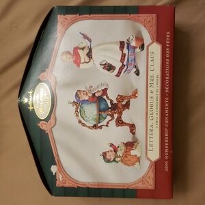 HALLMARK Vintage 2001 LETTERA, GLOBUS & MRS. CLAUS 3 Piece Ornament Set